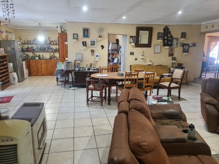 4 Bedroom Property for Sale in Noordhoek Free State